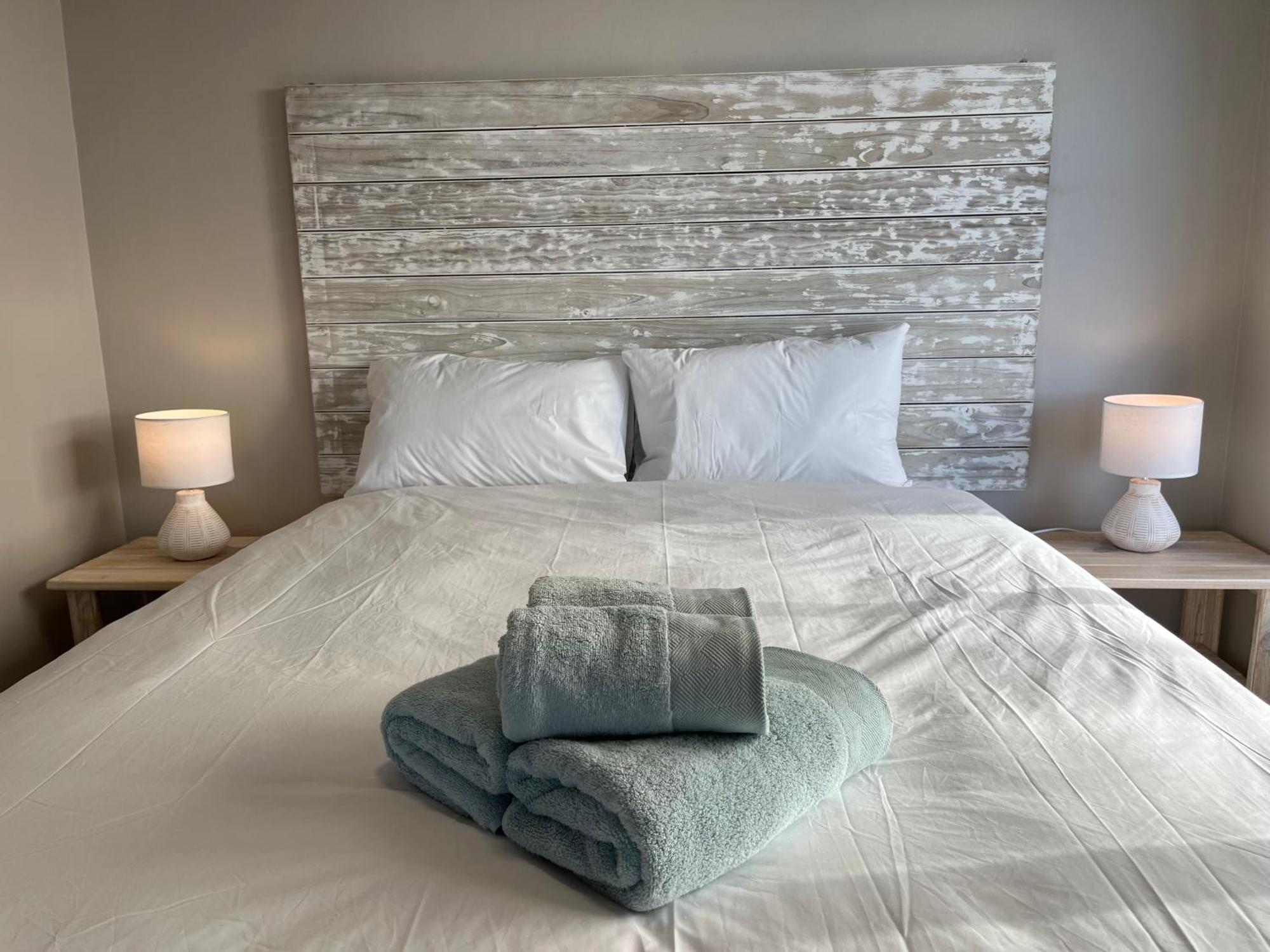 White Sands Self-Catering Units 维德尼斯 外观 照片