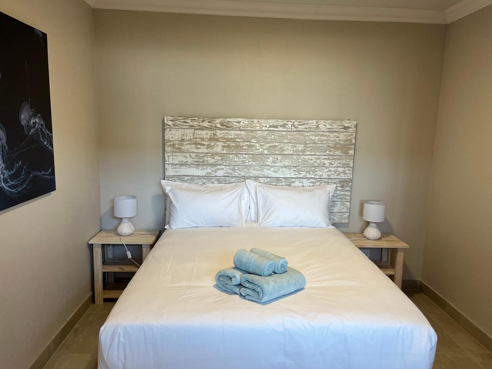 White Sands Self-Catering Units 维德尼斯 外观 照片