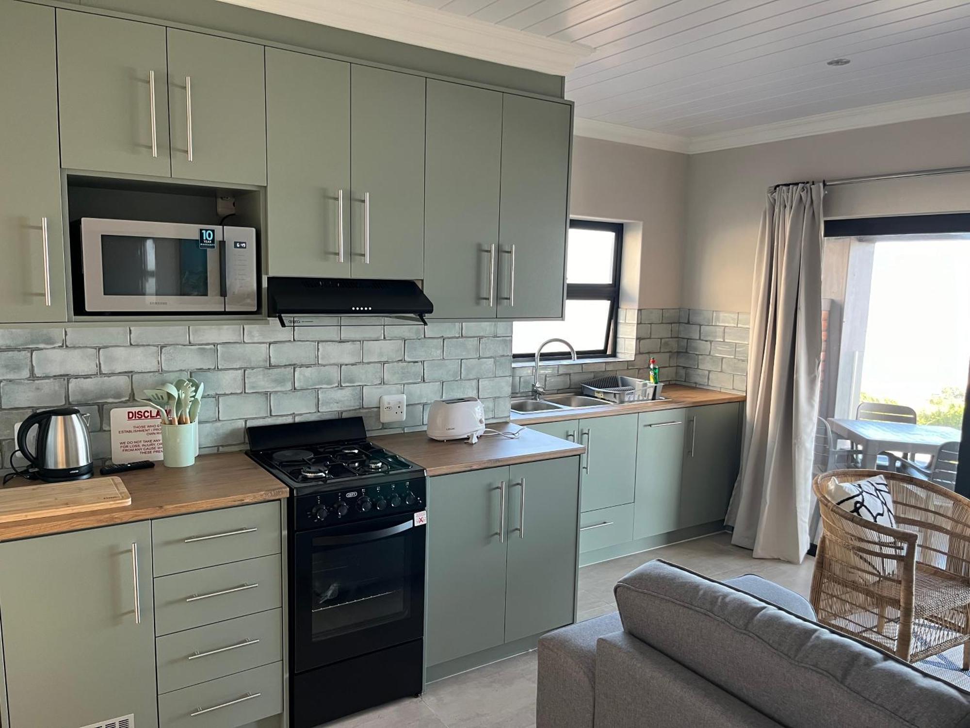 White Sands Self-Catering Units 维德尼斯 外观 照片