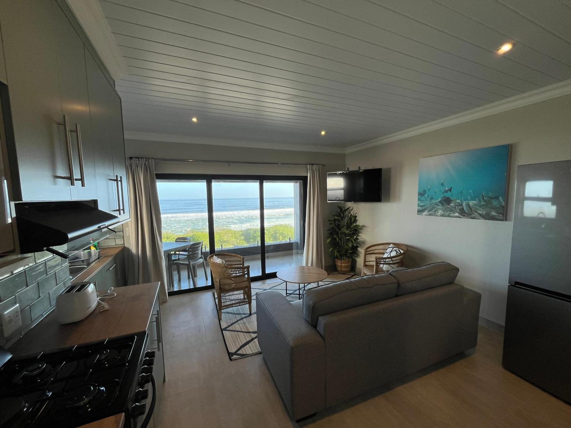 White Sands Self-Catering Units 维德尼斯 外观 照片